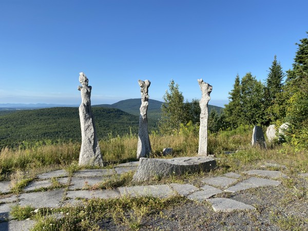 Après les Moaï, les monolithes du Morne