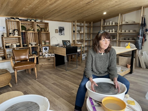 Au ­Grès de la ­Baie : poterie et nature en fusion