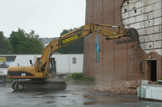 Le démantèlement du Centre Mgr-Bonin vient de débuter - Claudia Collard : Actualités   Photo Gilles Thibodeau
