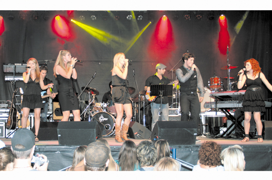 Au-delà de 20 000 entrées aux festivités  - Claudia Collard : Actualités  