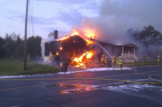 Incendie rue Laval Nord, Nantes - Rémi Tremblay : Actualités  