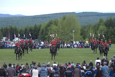 La cavalerie confère un air de fête à la ville - Claudia Collard : Actualités  