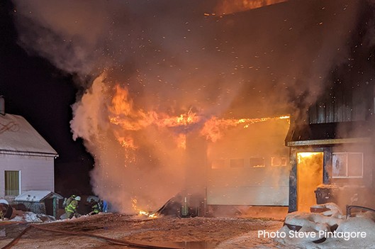 Garage commercial incendié à Lambton - Rémi Tremblay : Actualités  
