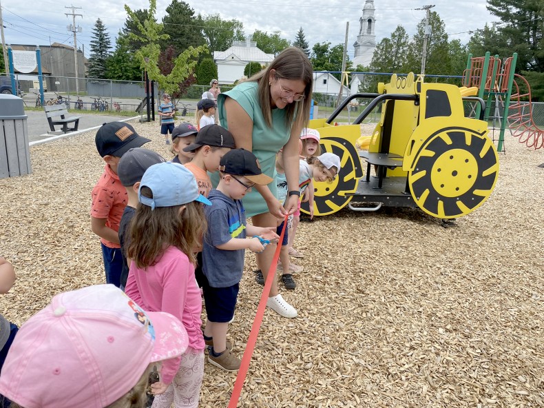 Embellissement du parc-école de Lac-Drolet - Claudia Collard : Actualités Éducation 