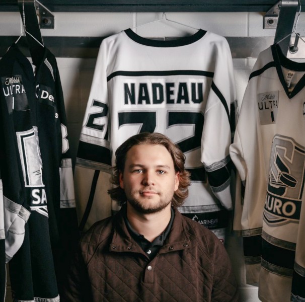 Le gardien Fréchette sait dresser dans la victoire du Sauro - Jean Girard : Sports Hockey 