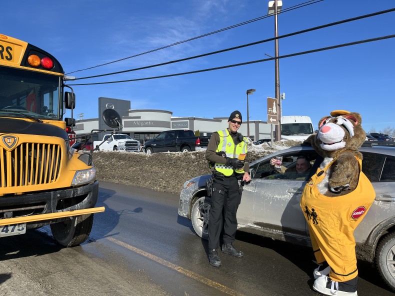 Un barrage routier pour sensibiliser à la sécurité - Claudia Collard : Actualités  