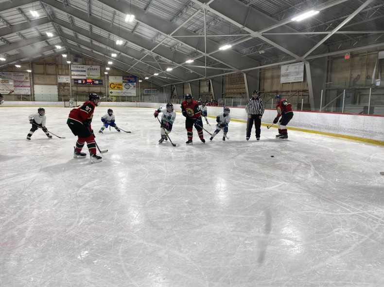 Vif succès pour le ­Défi 13 heures de hockey à ­Saint-Sébastien - Richard Vigneault : Sports Hockey 