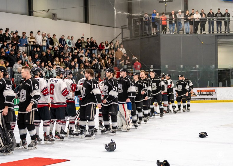 Le Sauro remporte son premier titre de la LRH - Adèle St-Jacques : Sports Hockey 