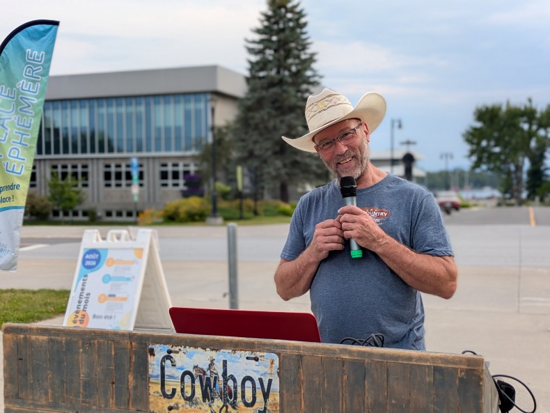 Soutenir une bonne cause au rythme du country - Adèle St-Jacques : Culture  