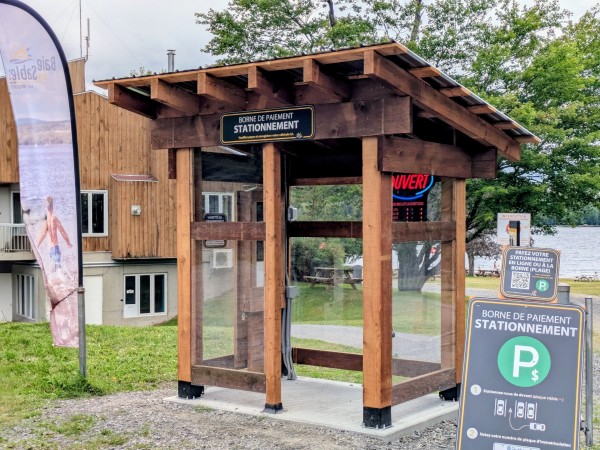 La plage se dote d’une borne de stationnement