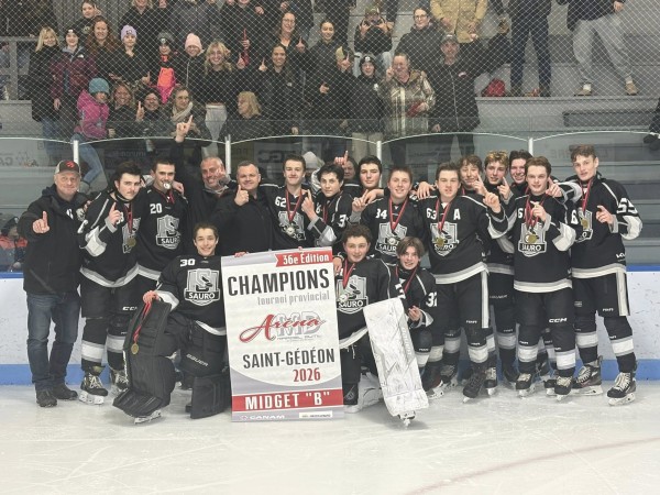 Le midget M18-B champion du tournoi