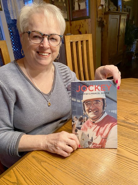 Lumière sur la carrière du jockey Marcel Dostie