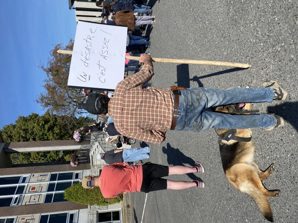 Rester solidaire et continuer le combat