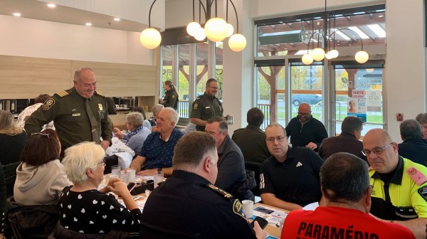 Un 11e Déjeuner des policiers au profit de la Maison Parallèle